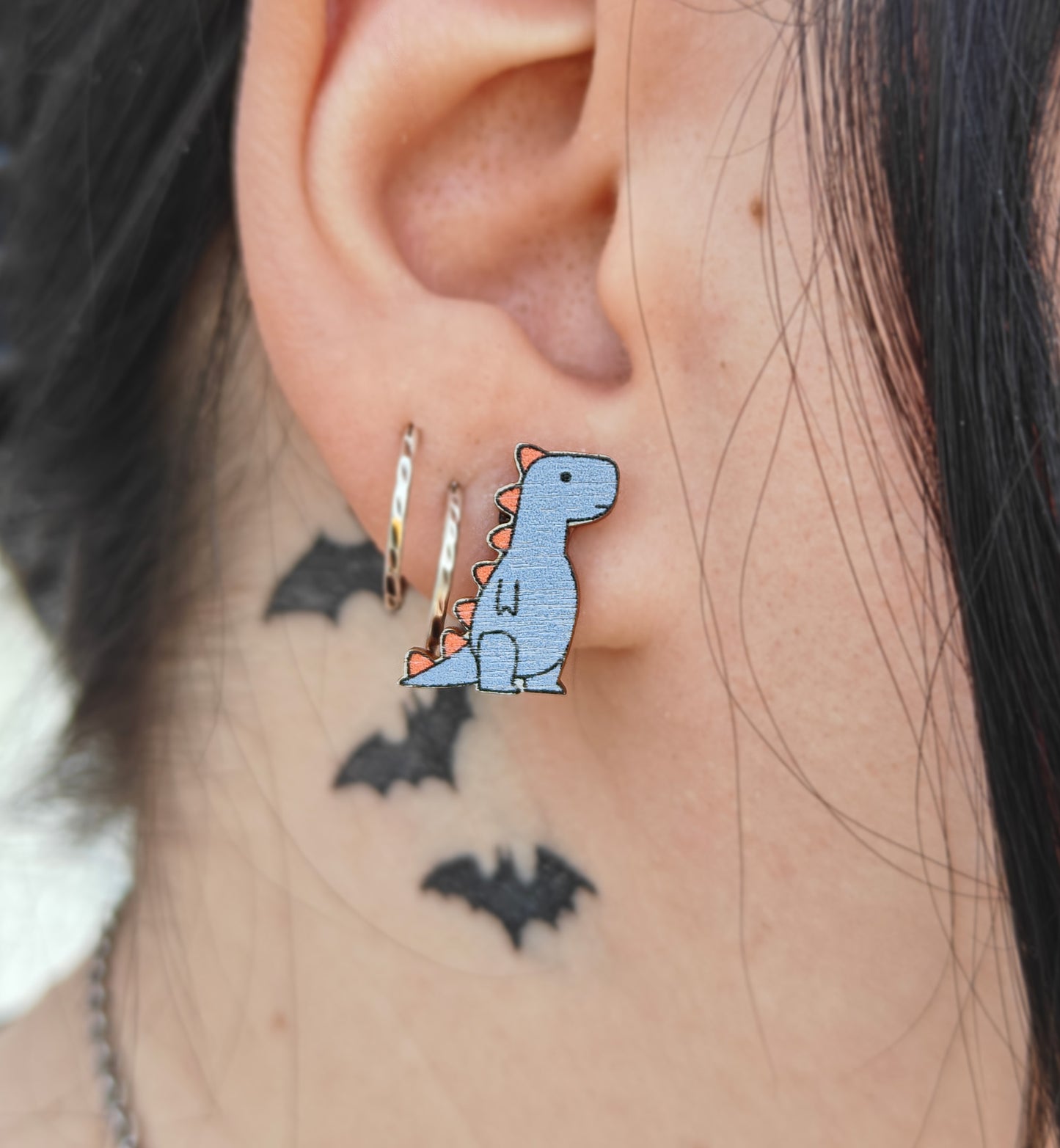 T-rex stud earrings classic
